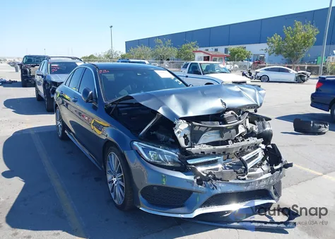 2015 Mercedes-Benz C 400 4Matic из США, поврежденный, VIN 55SWF6GB6FU028963